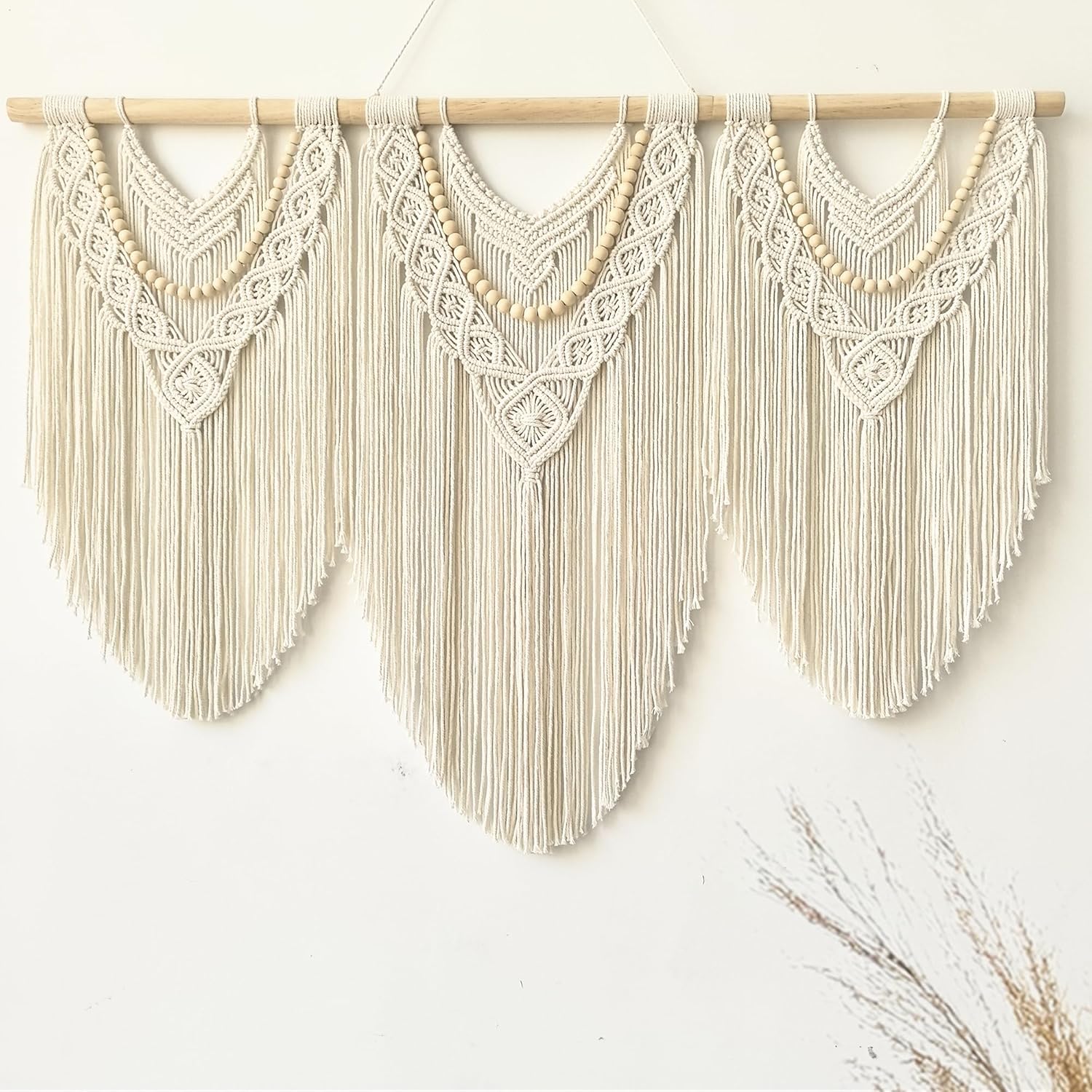 guzhiou large macrame wall hanging - Boho Tapestry Macrame Wall Decor Art- Chic Bohemian Handmade Woven Tapestry Home Decoration for Bedroom Living Room Apartment Wedding Party - 43"x32" (Wood bead)
